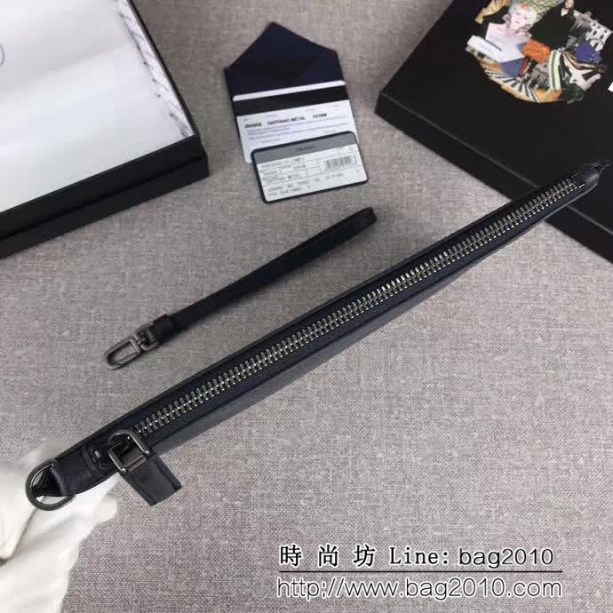PRADA普拉達 官網同步 專櫃最新款式 頂級原單十字紋牛皮 男士手包 2NG005 DD1166